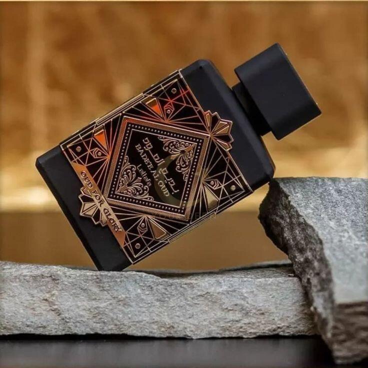 PAGUE 3 y Lleva 5 !!  💎El Tesoro Árabe: 5 Fragancias Premium + Perfumero de Regalo