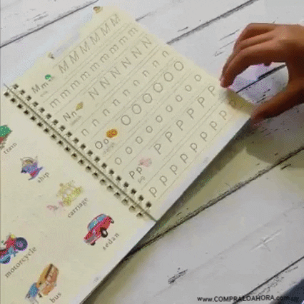 Demostración del borrado mágico en cuaderno de caligrafía reutilizable